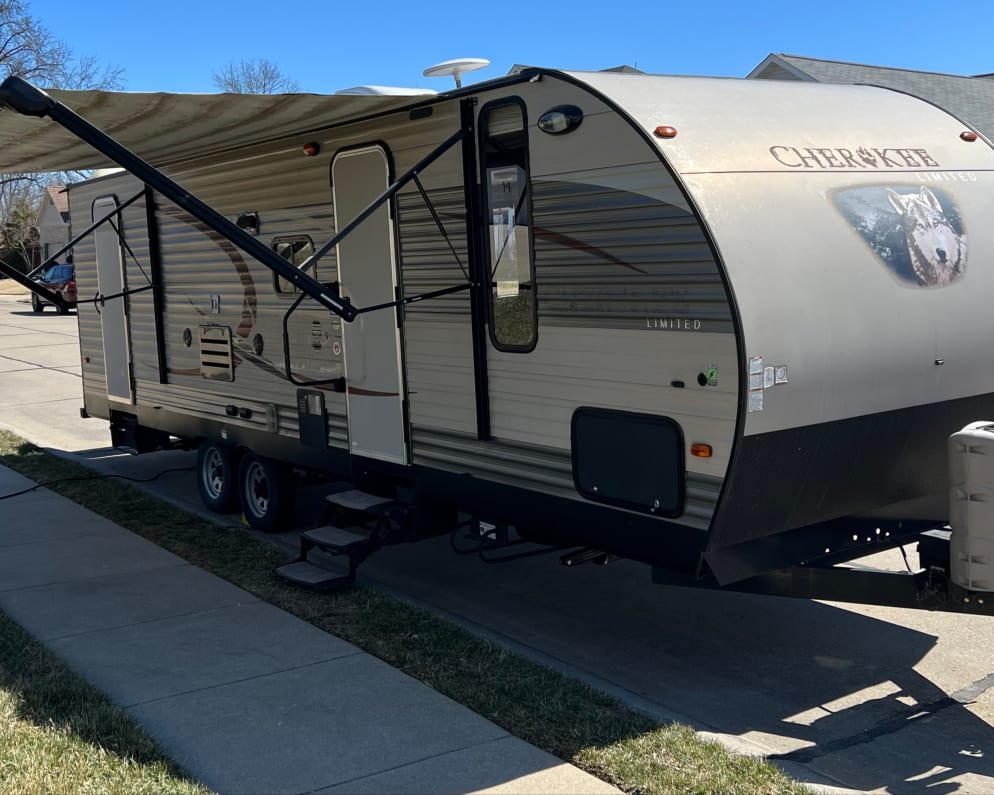 2015 Travel Trailer RV for Rent in O'Fallon, IL