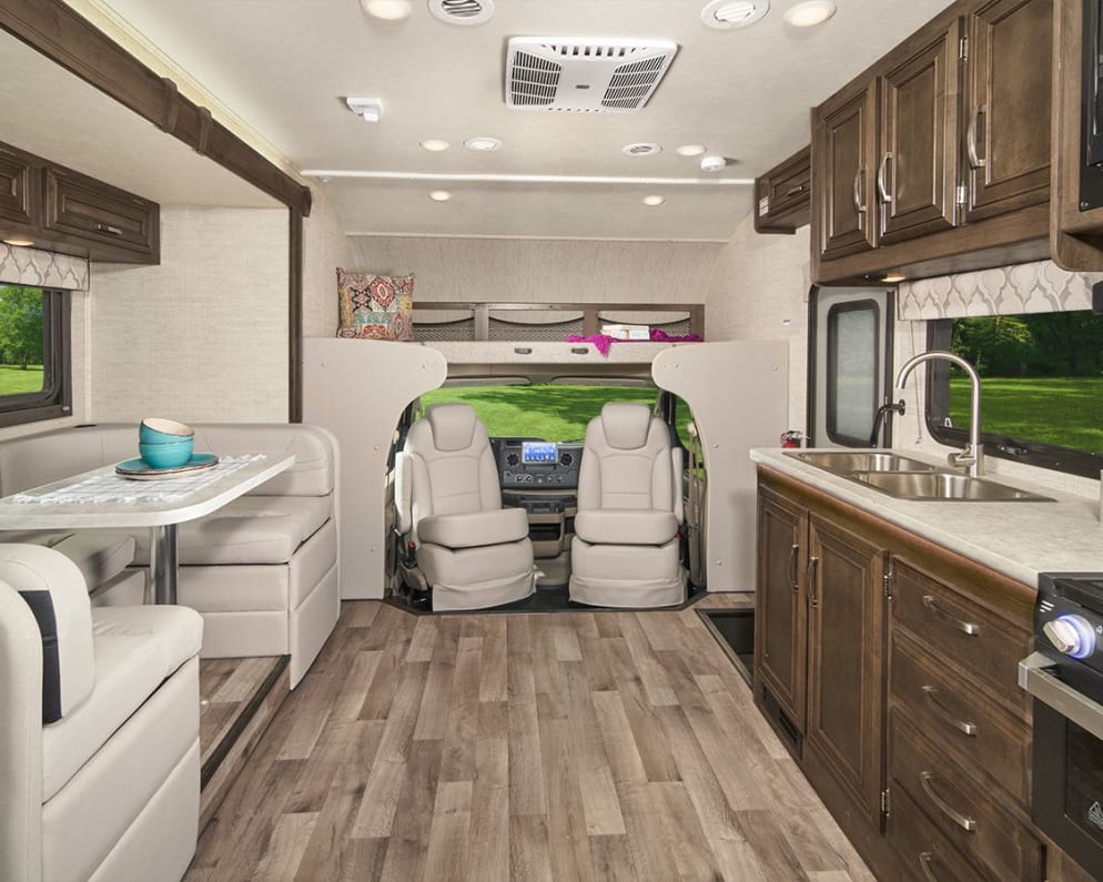 2022 Class C RV for Rent in Lanoraie, Quebec