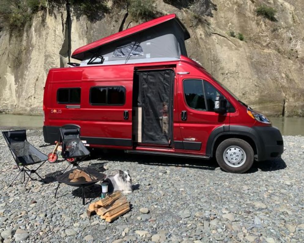 2022 Winnebago Solis
