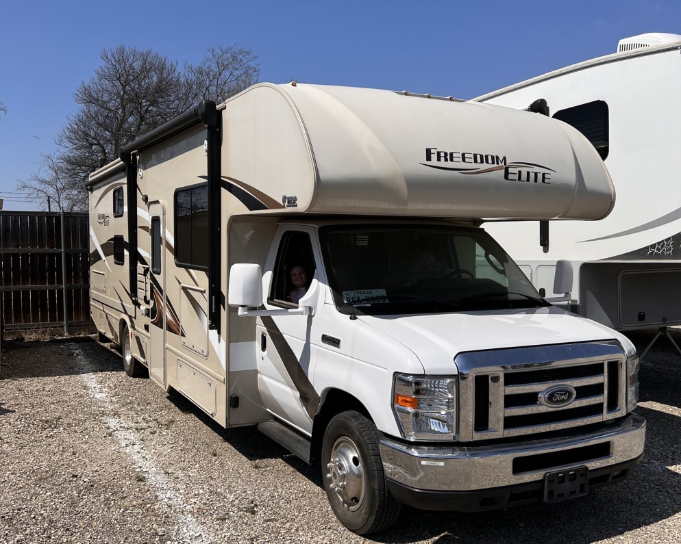 2017 Thor Freedom Elite available for rent in Denton Texas