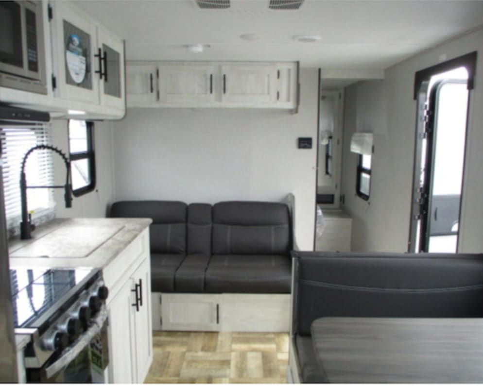 2022 Shasta Travel Trailer 26BH  by Shasta for rent in 29690