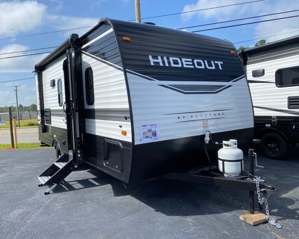 2022 Hideout  by Keystone RV for rent in 30517