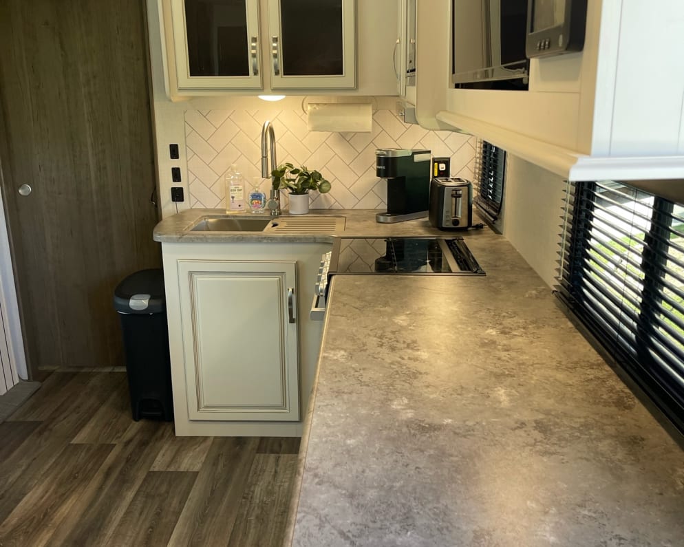 2022 25DBSWE  by Keystone Cougar for rent in 93908
