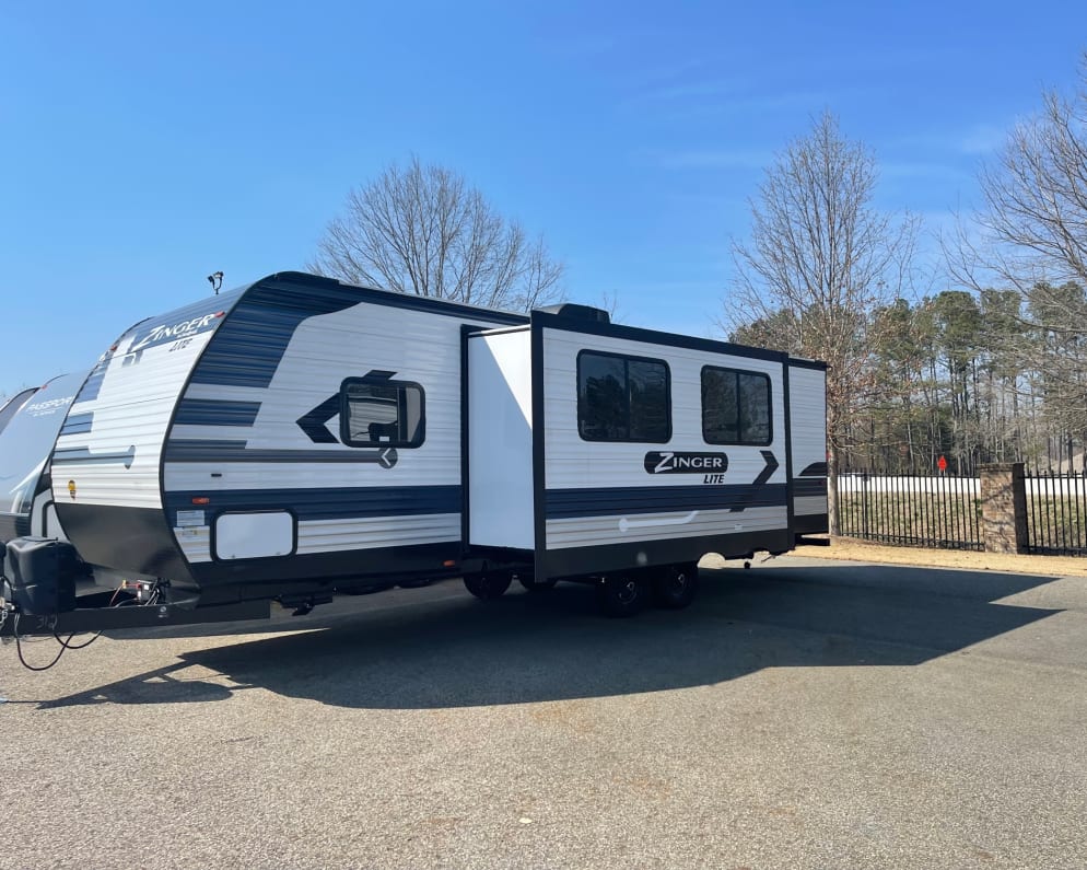 2022 Zinger Crossroads ZR280BH22
