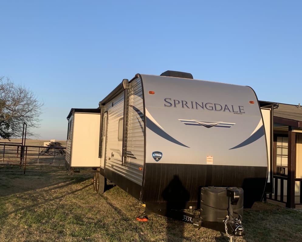 Travel Trailer RV for Rent in Burleson, Texas