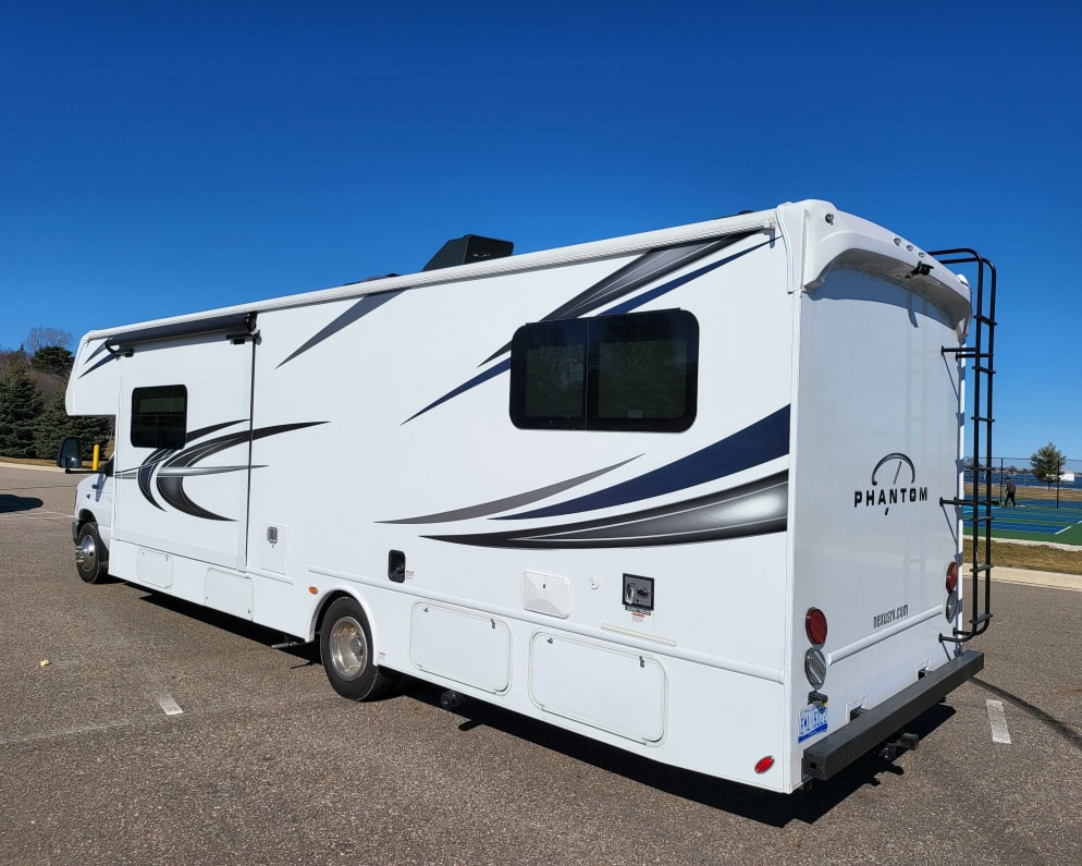 2022 Nexus RV Phantom Class C for rent in Chesterfield Michigan