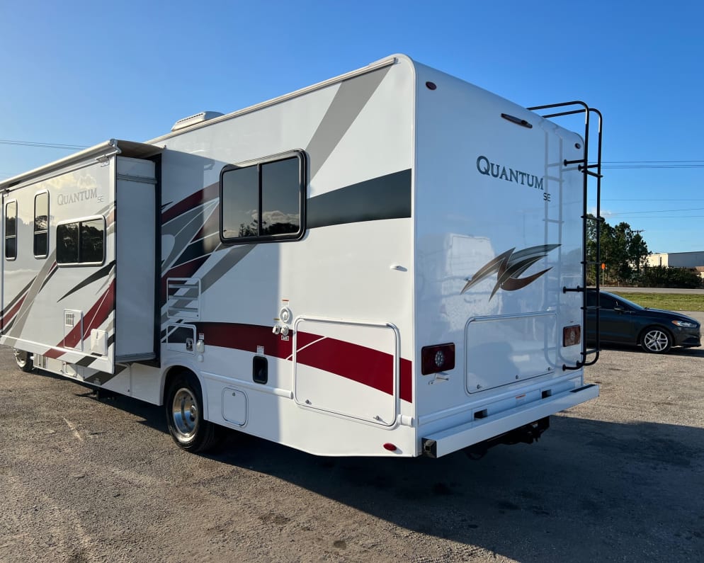 2021 Thor Quantum Class C for rent in Tulsa Oklahoma