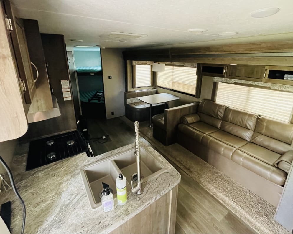 2018 Dutchmen Coleman Light LX Travel Trailer for rent in Gainesville Georgia