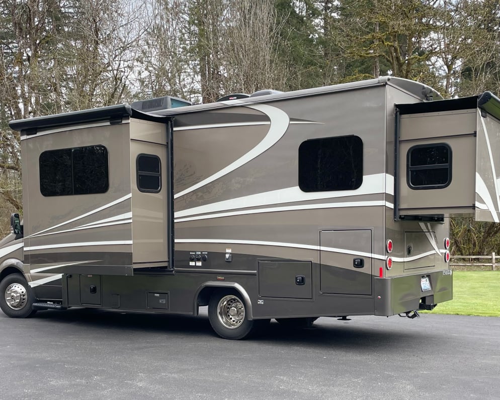2017 Isata 3 available for rent in Battle Ground Washington