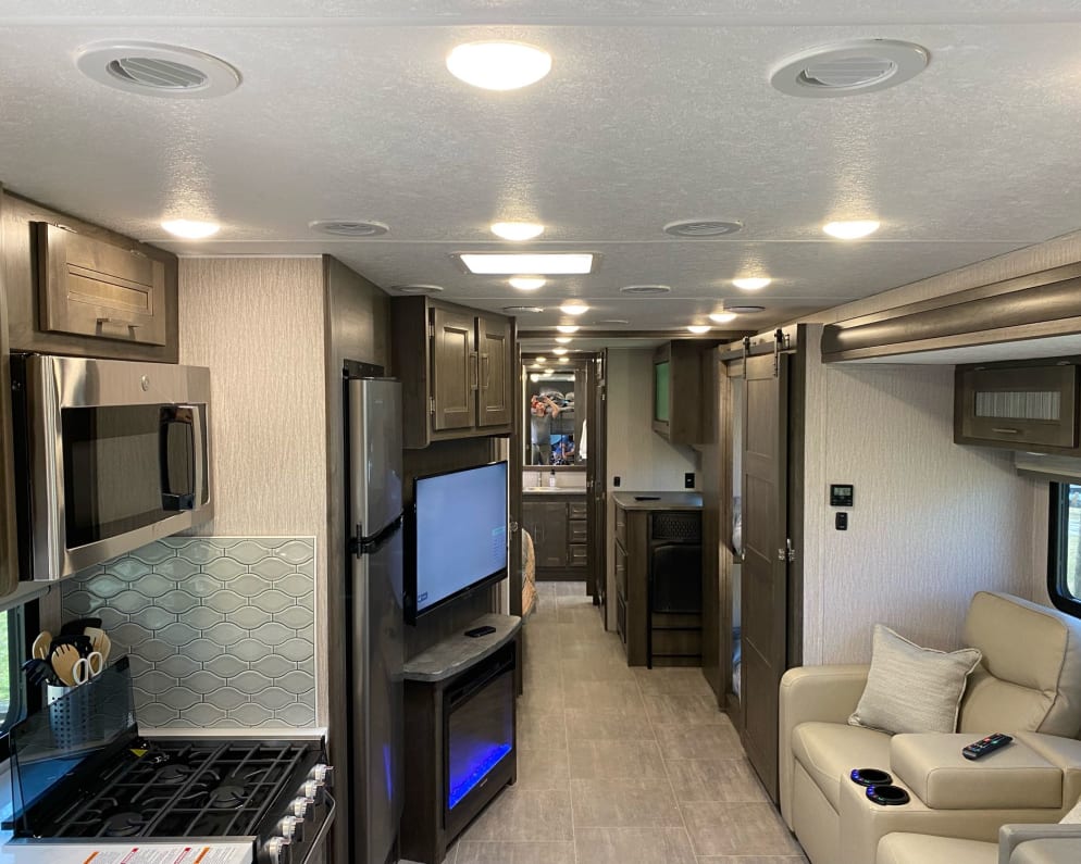 2022 Forest River Coachmen Mirada Class A for rent in Shawnee Kansas
