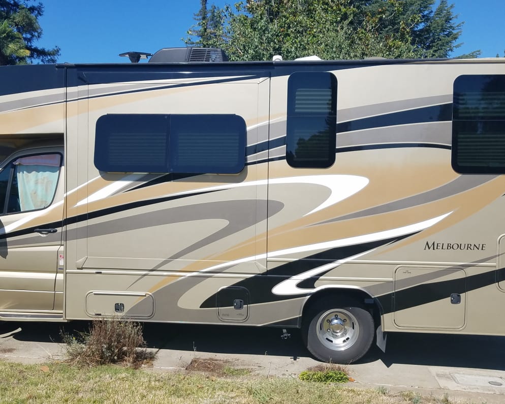 2017 Melbourne  by Jayco for rent in 95827