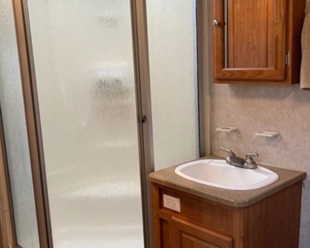 2009 Rockwood Ultra Lite  by Forest River for rent in 99672