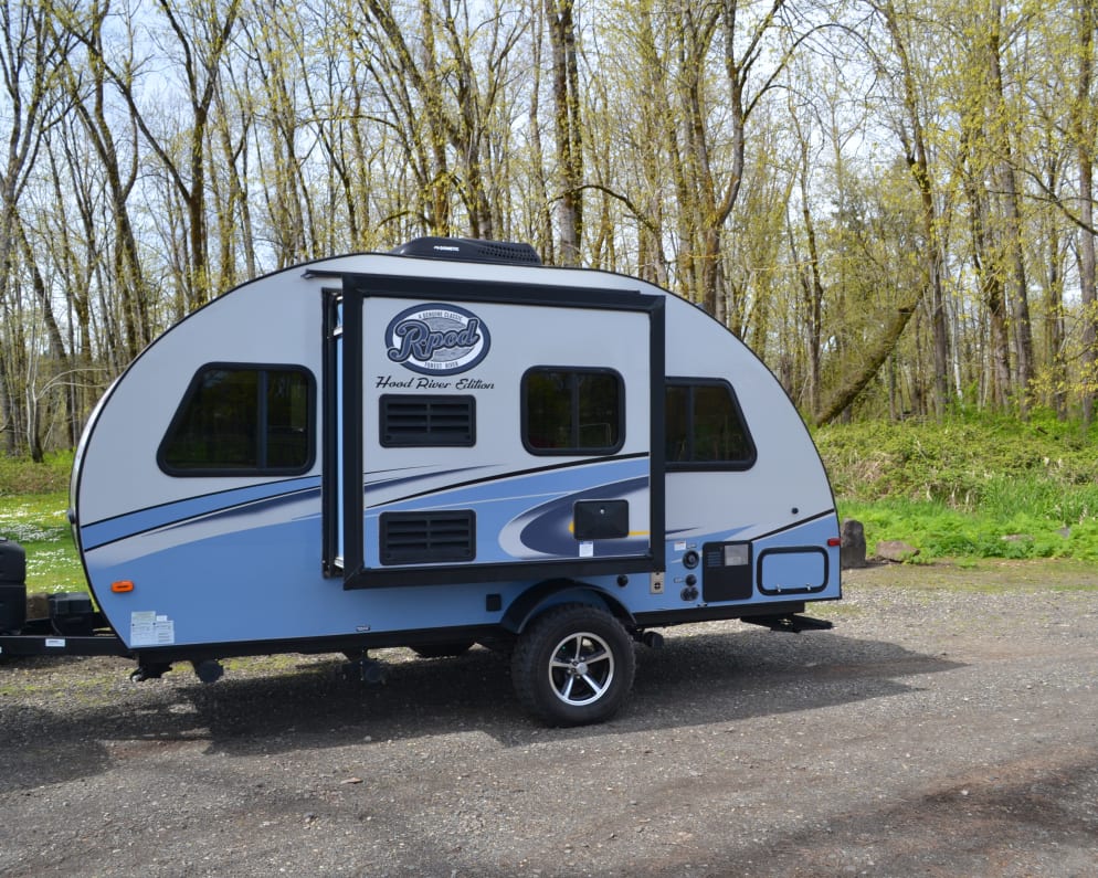 2018 R177  by R-Pod for rent in 97267