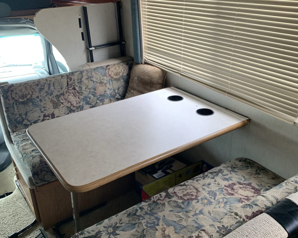 1998 Ford Tioga available for rent in Ottawa Ontario
