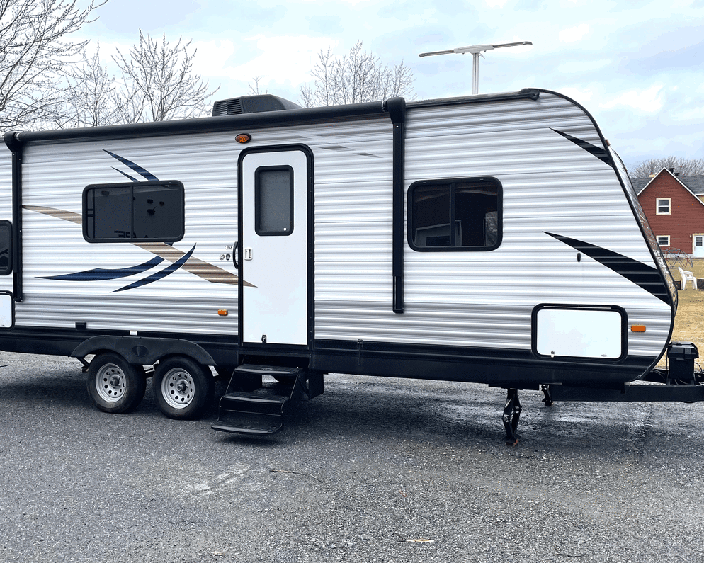 Lynx Rv 2016 Travel Trailer RV for Rent in Laval, Quebec - RVUSA.com