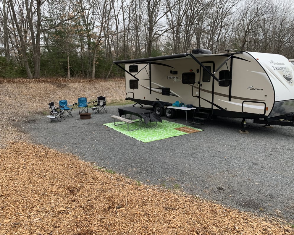 2017 Coachmen Freedom Express 29SE