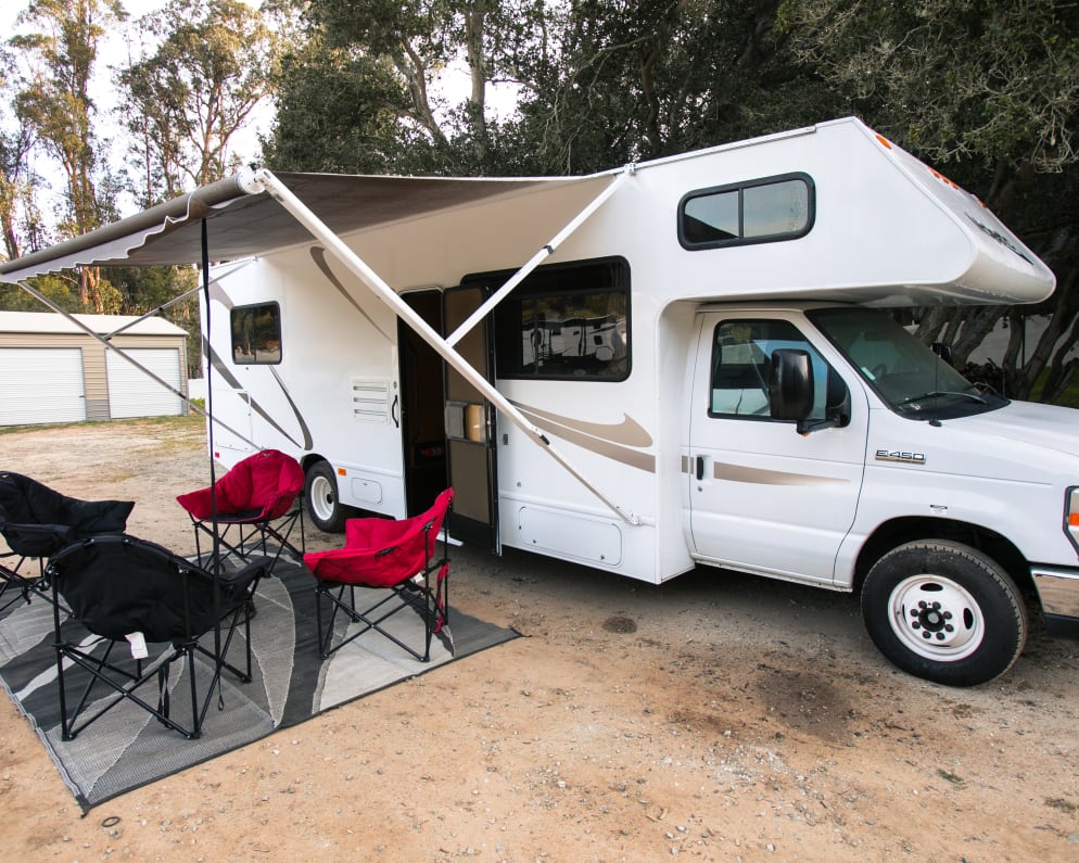This RV is ready for your next camping adventure. Easy to drive with a great sound system and back up camera. Get ready to explore!
Perfect for trips to:

HWY 1 
Big Sur
Weather Tech Raceway
Laguna Seca
Marina Dunes
Yosemite
Oregon 
Joshua Tree
Death Valley