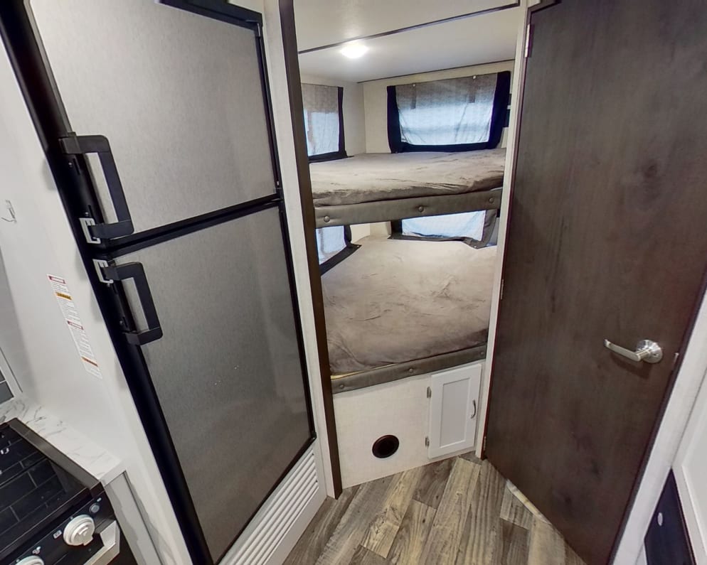 2021 Travel Trailer RV for Rent in Waubaushene, Ontario