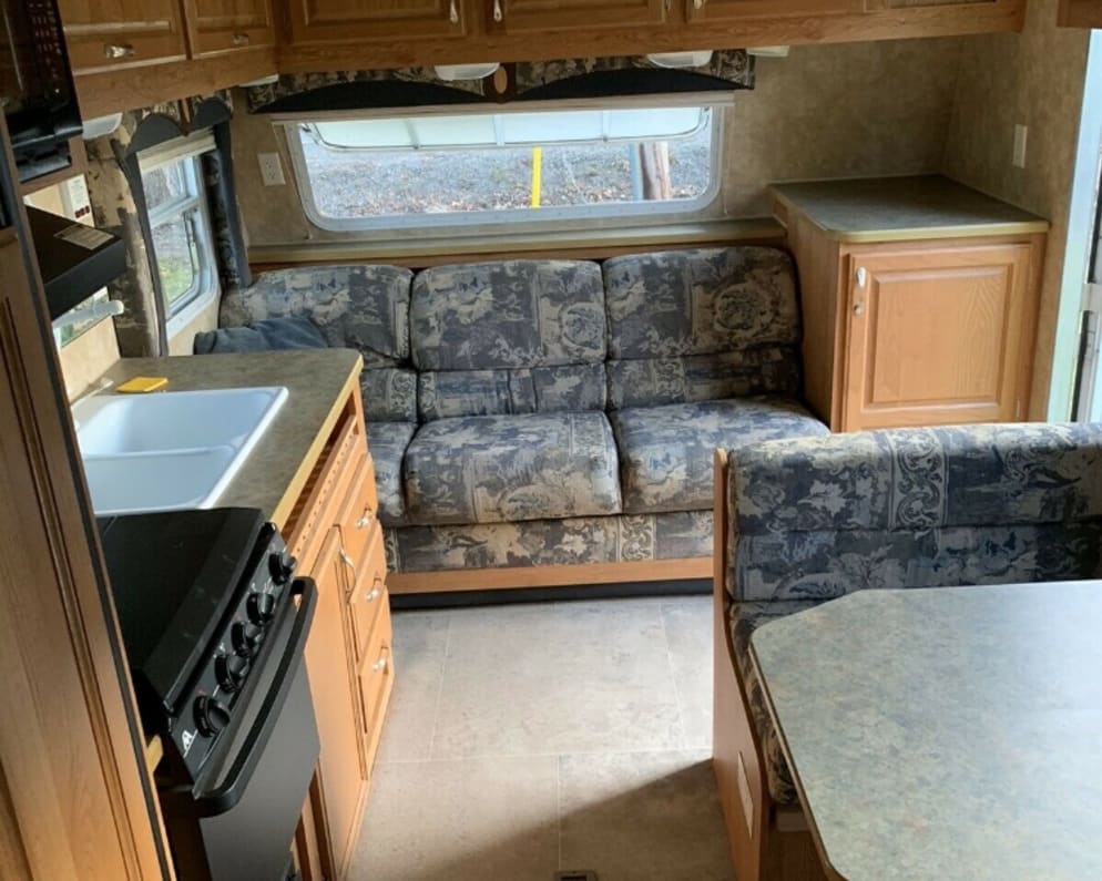 2007 Travel Trailer RV for Rent in Ontario