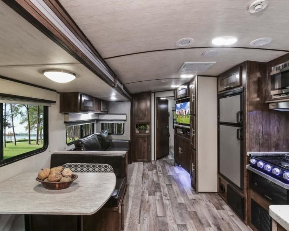 2020 Radiance Big Bear Travel Trailer for rent in Georgina Ontario