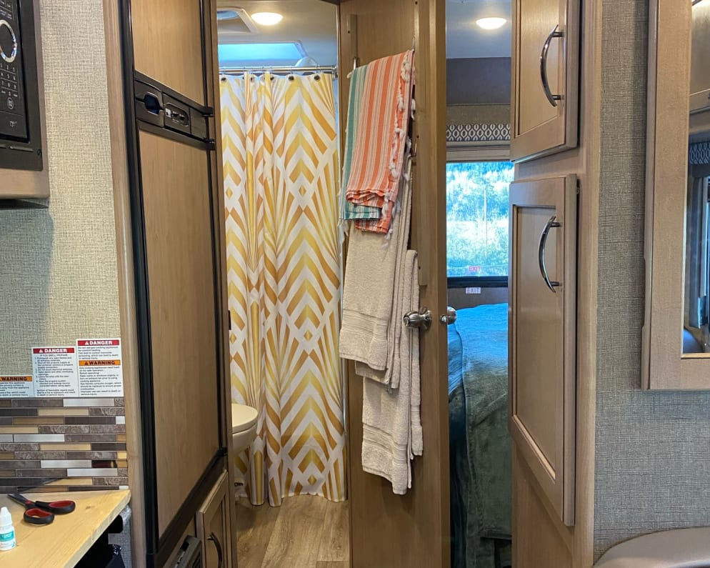 2017 Freedom Elite  by Thor for rent in 95661