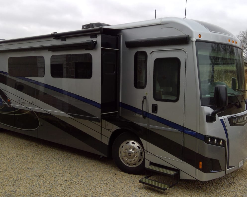 2022 Winnebago Forza Class A for rent in Verona Wisconsin