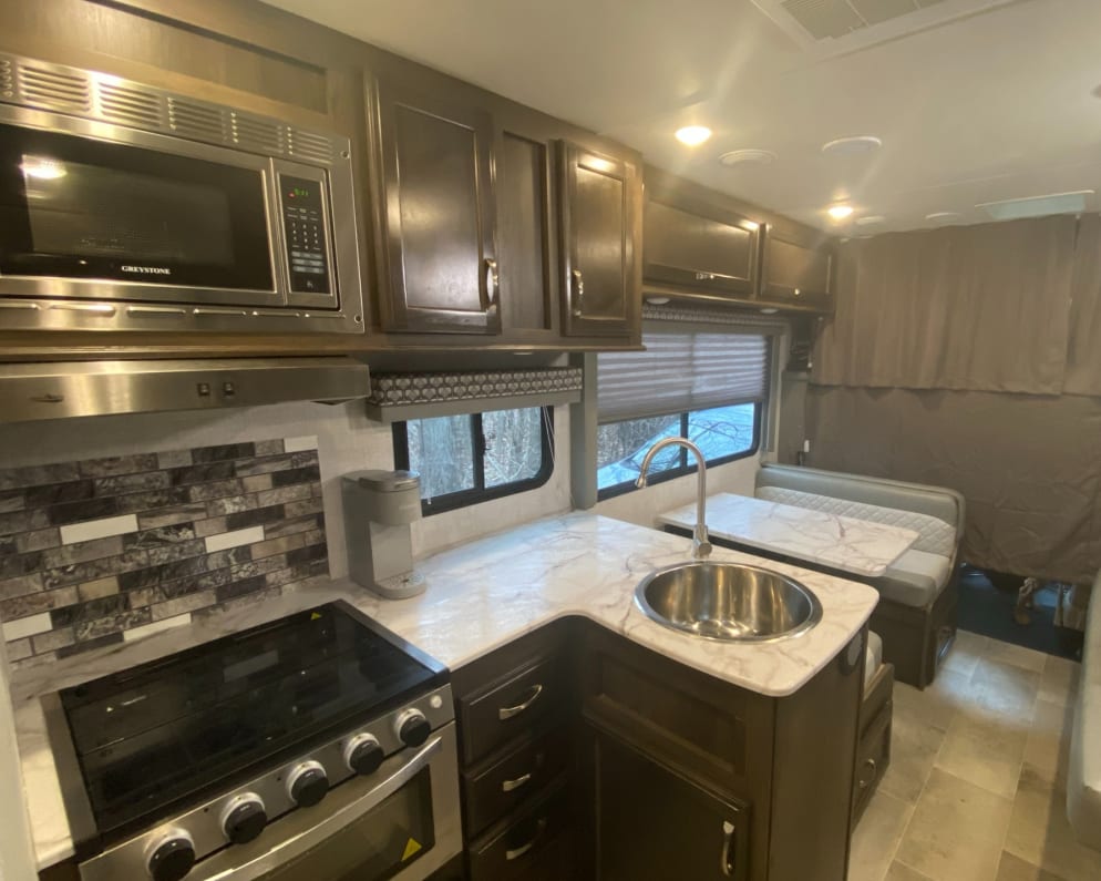 2021 Gulf Stream Conquest LE available for rent in Antioch Illinois
