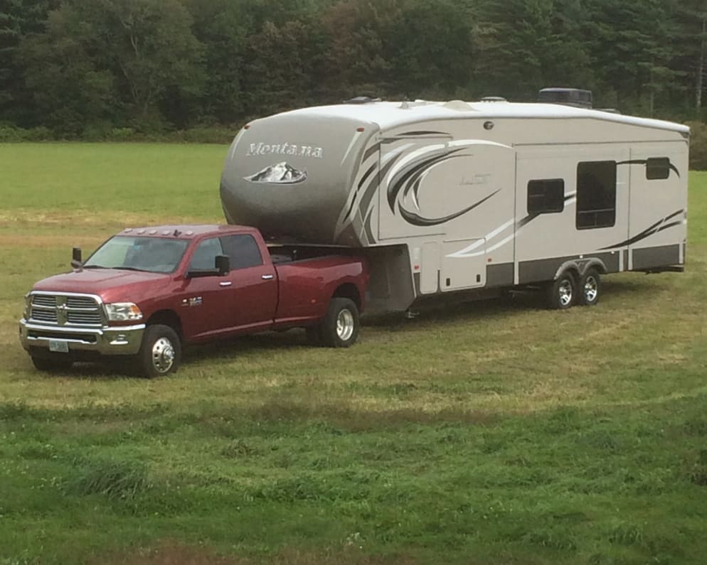 Fifth Wheel RV for Rent in Weare, New Hampshire