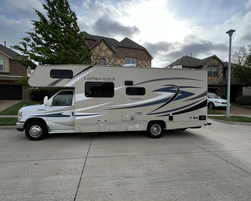 2016 Class C RV for Rent in Sachse, Texas