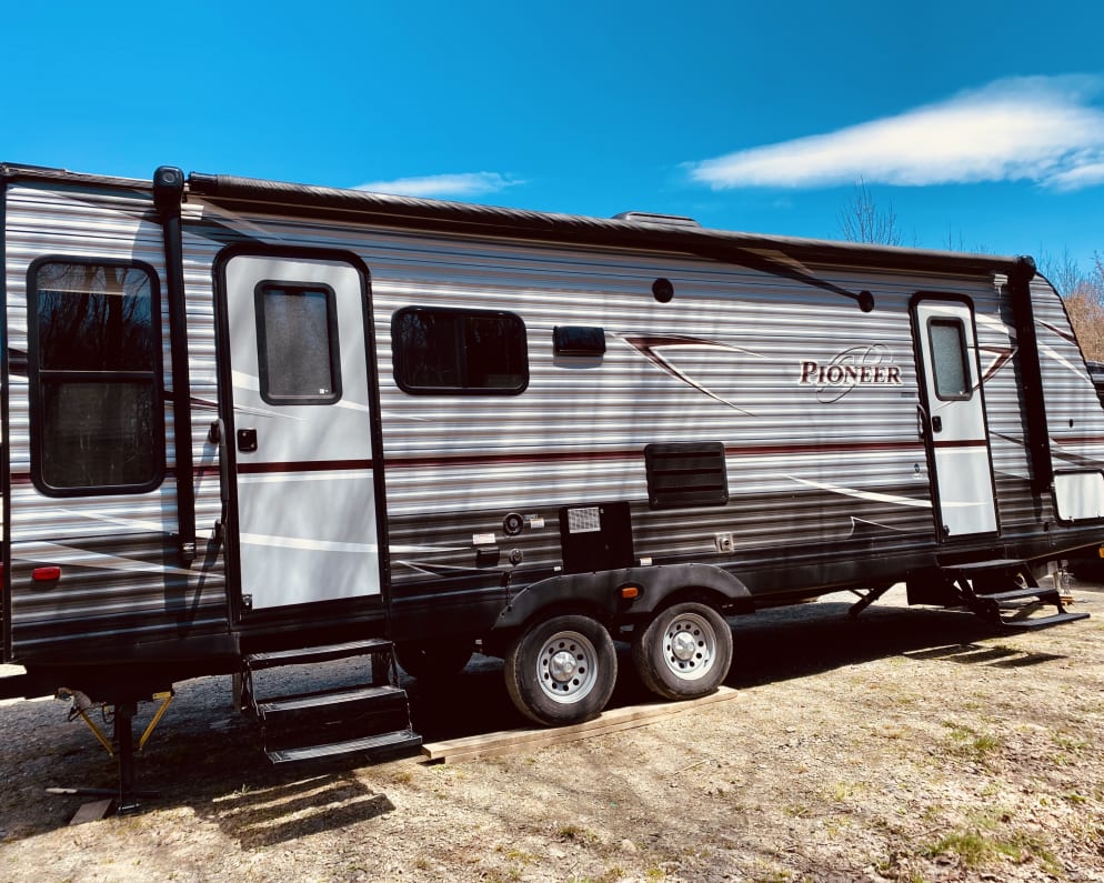 Travel Trailer RV for Rent in Johnstown, New York