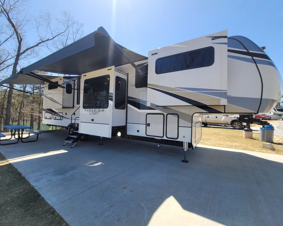 Fifth Wheel RV for Rent in Braselton,