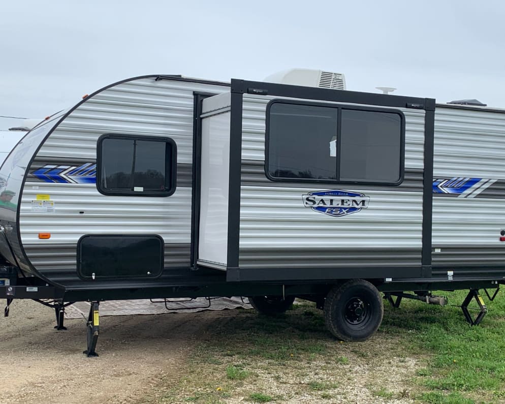 2022 Travel Trailer RV for Rent in Bangor, Michigan
