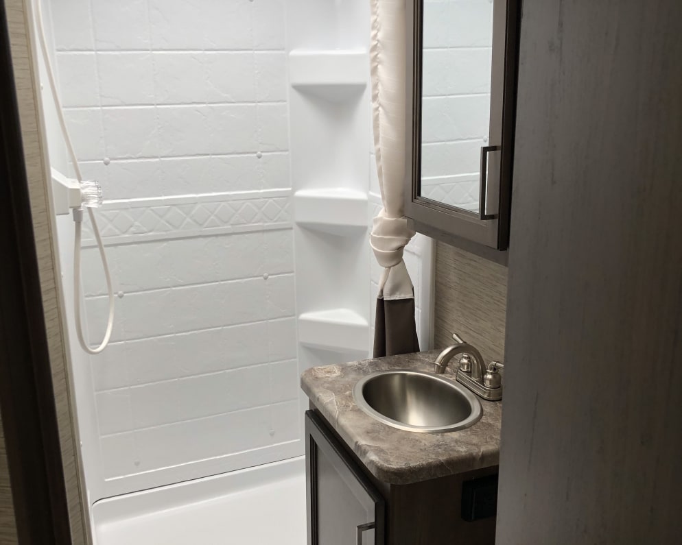 2022 Chateau  by Thor for rent in 75228