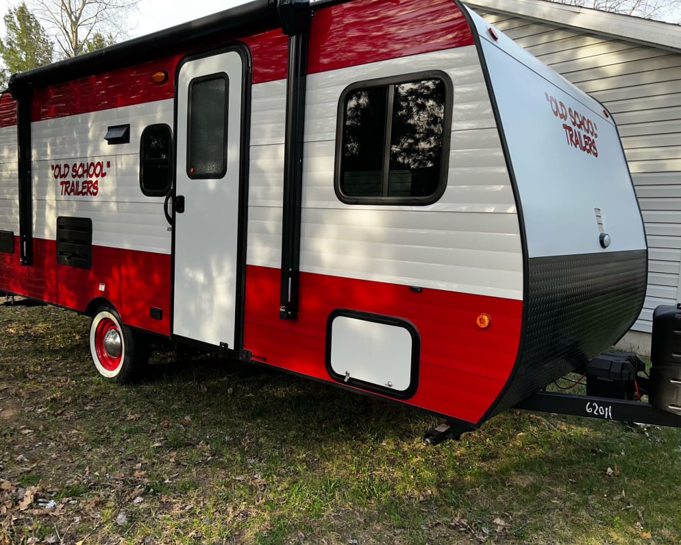 2022 Old School Trailers 821