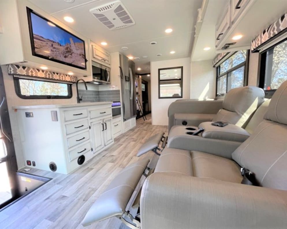2022 Vision  by Entegra Coach for rent in 20151