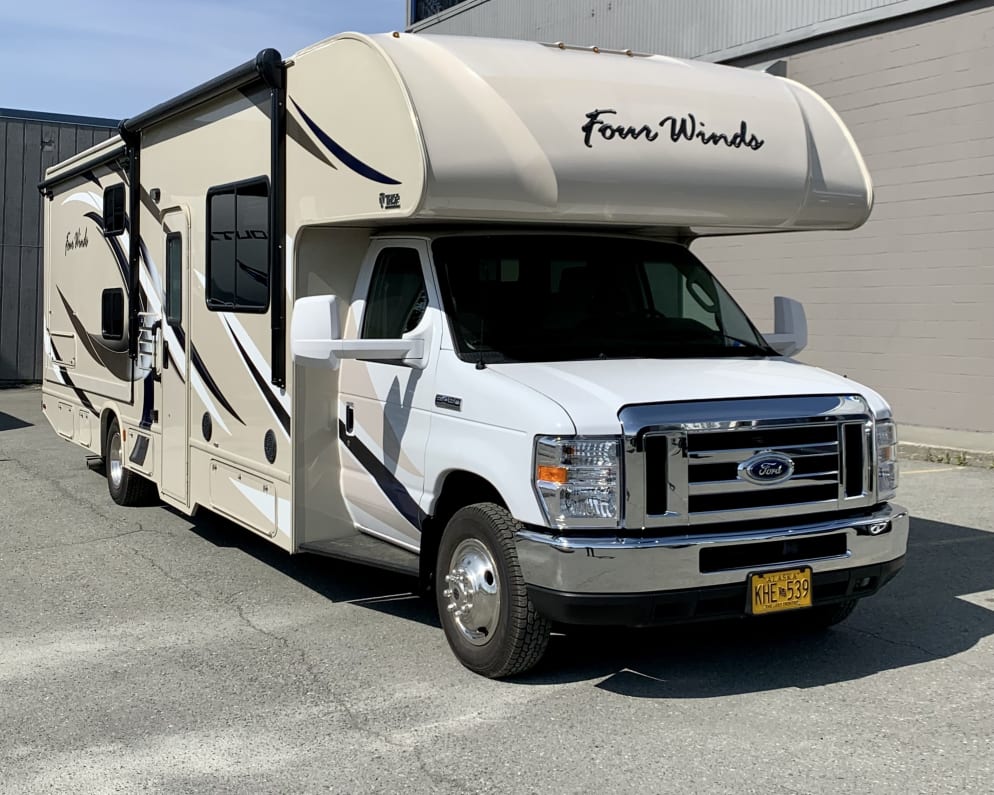 2018 Four Winds  by Thor Motor Coach for rent in 99501