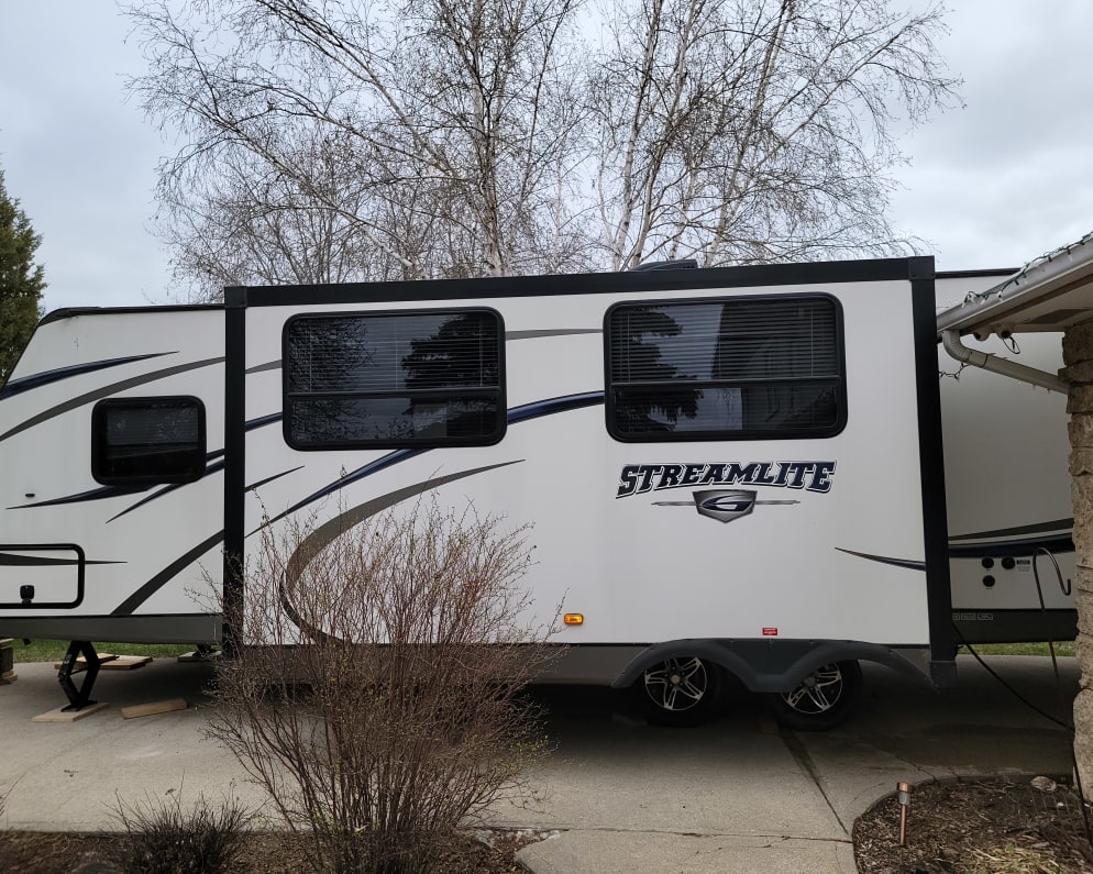 2016 Gulf Stream Gulf Breeze Ultra Lite available for rent in Beausejour Manitoba