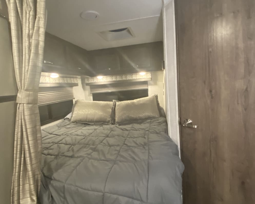 2022 Gulf Stream Conquest Class C for rent in Antioch Illinois