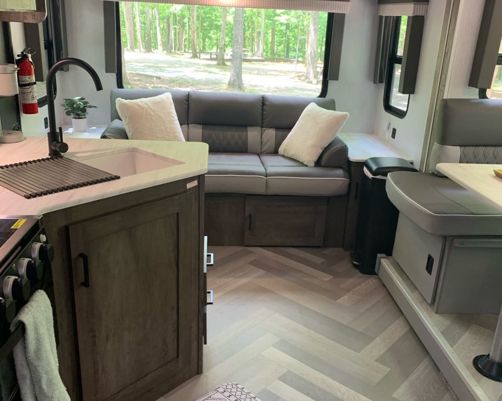 2022 Travel Trailer RV for Rent in Midlothian, Virginia