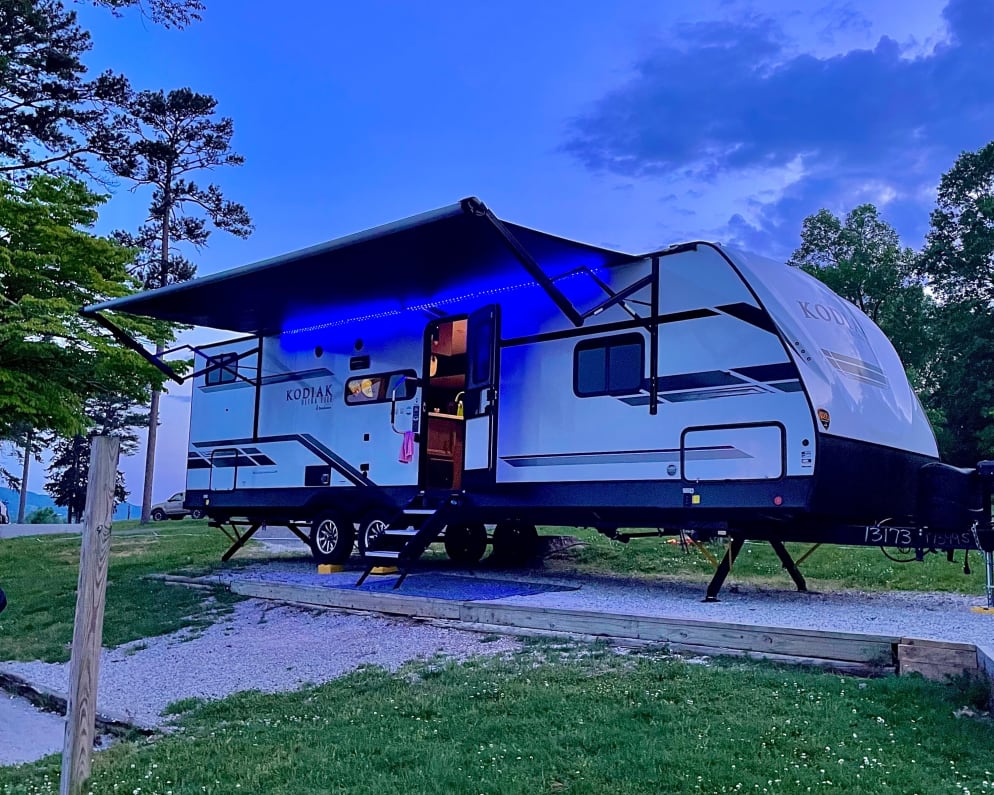 2021 Dutchmen Kodiak Ultra Lite available for rent in Knoxville Tennessee