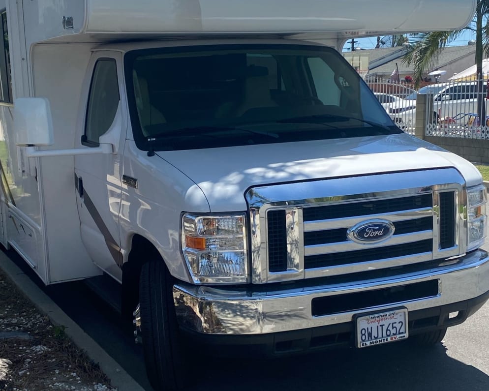 2019 Four Winds  by Thor for rent in 91746