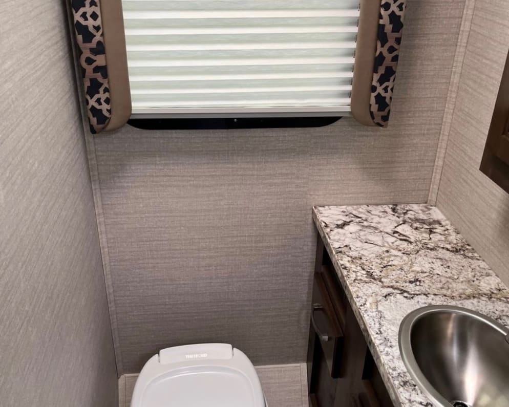 2021 Redhawk  by Jayco for rent in 60103