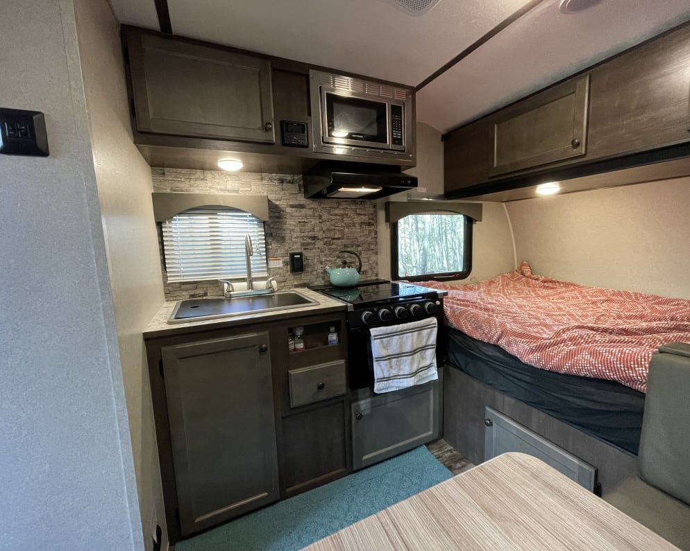 2022 16BH  by Sunlite for rent in 81435