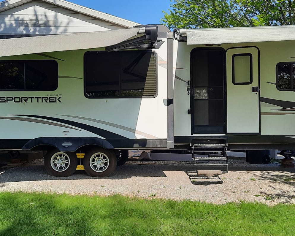 2016 Travel Trailer RV for Rent in Springfield, Ohio