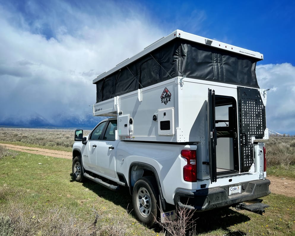 2022 silverado  by Chevrolet for rent in 83001