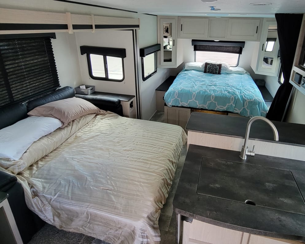 2022 Apex Ultra-Lite 211 RBS  by Coachmen for rent in 58503