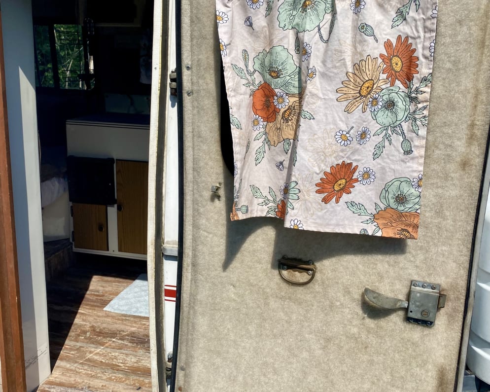 2000 Scamp Scamp Trailer Travel Trailer for rent in Philadelphia Pennsylvania