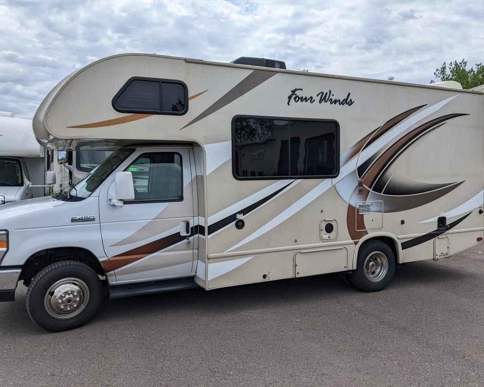 2017 Thor Motor Coach Four Winds