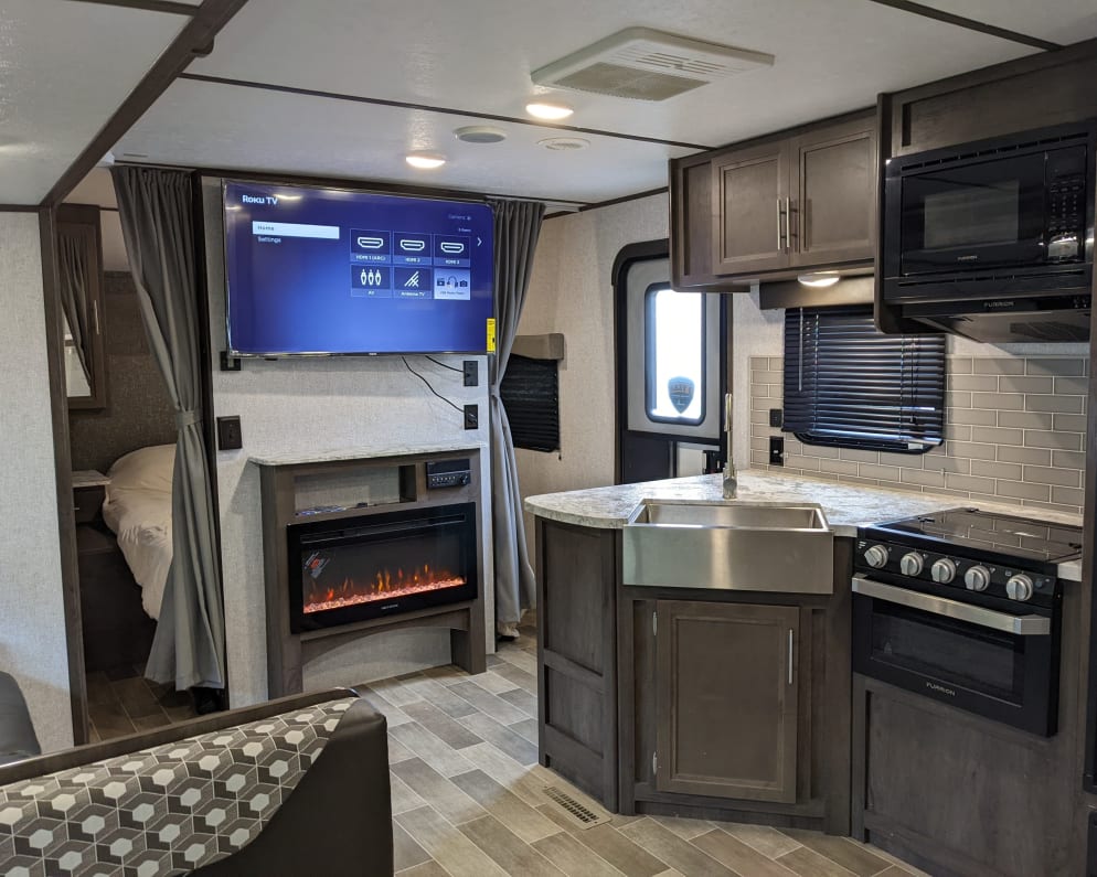 2020 Dutchmen Coleman Lantern available for rent in Zimmerman Minnesota
