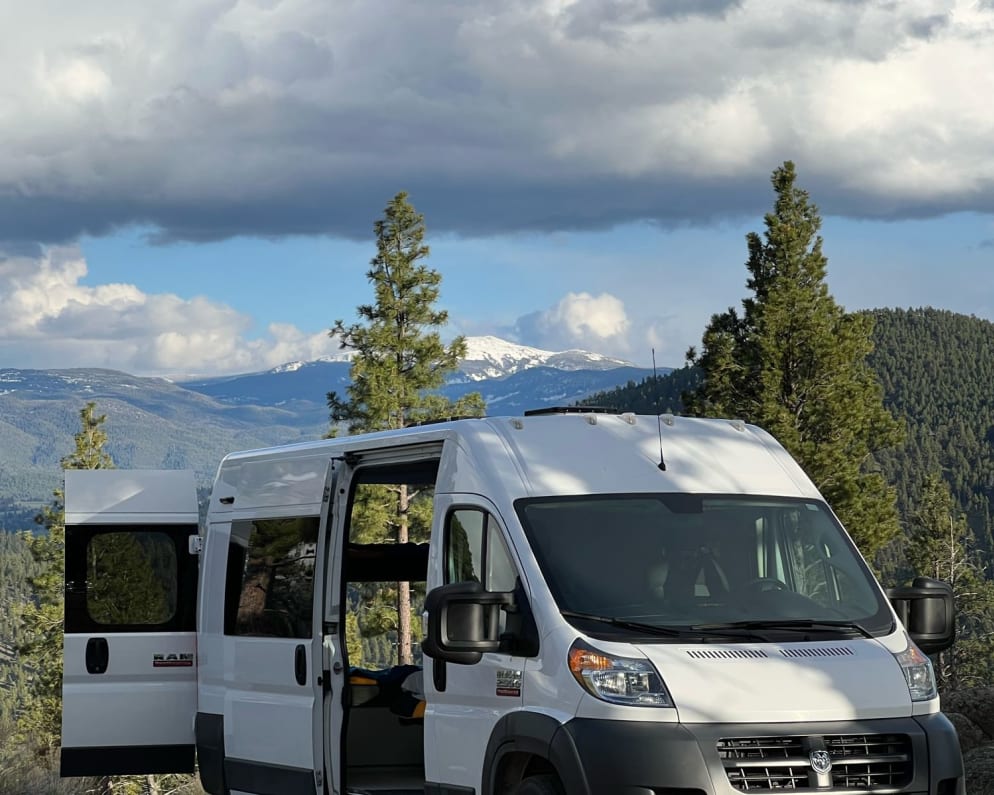 2019 Class B RV for Rent in Belgrade, Montana - RVUSA.com